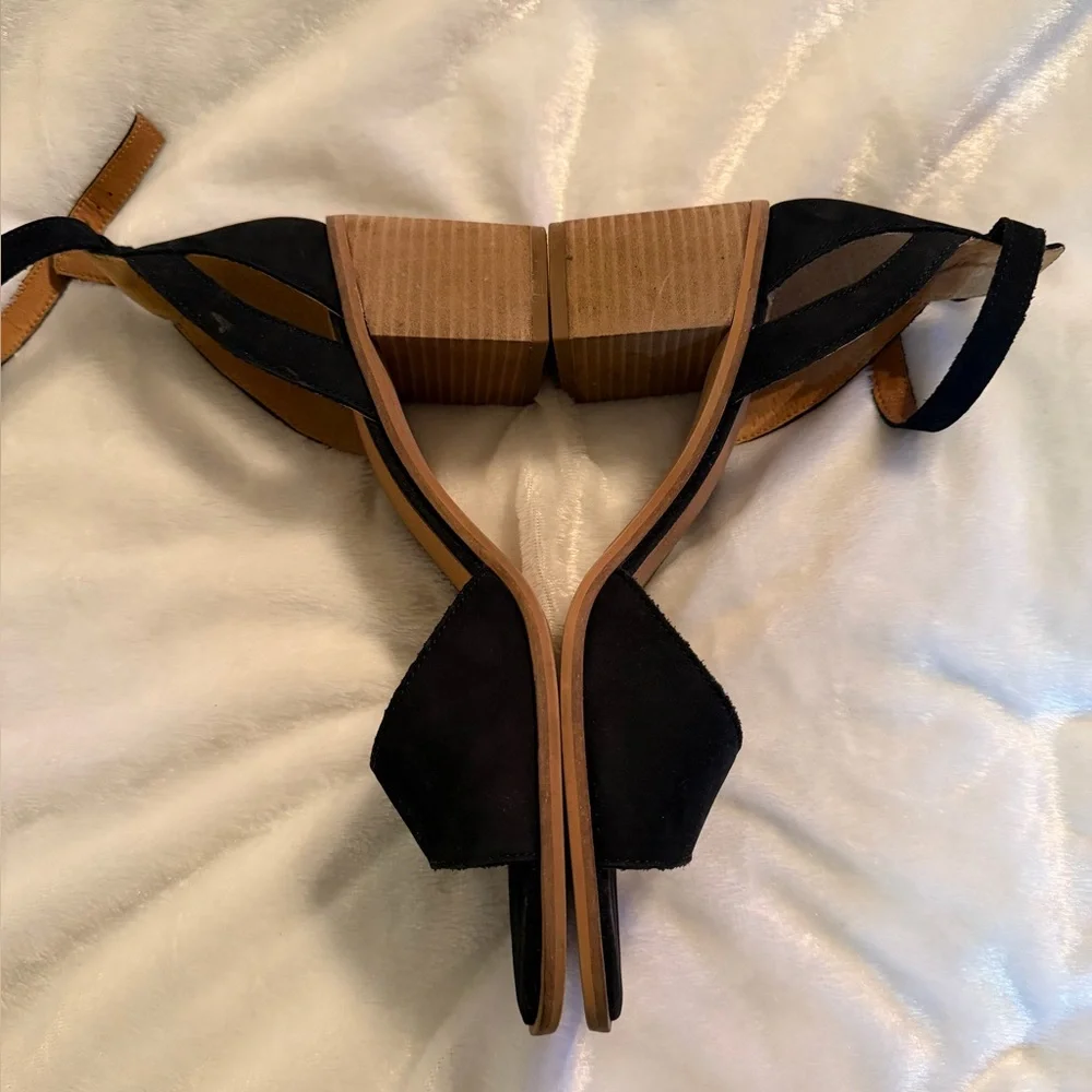 Lucky Brand Black and Brown Women's Sandals - Picture 6 of 13